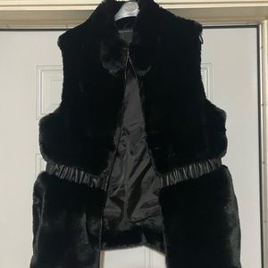 NWT River Island Black Faux Fur Gilet/Vest - Size M